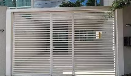 Sobrado com 3 dormitórios à venda, 140 m² por R$ 750.000,00 - Santa Cruz - Cascavel/PR