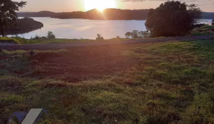 Terreno à venda, 457 m² por R$ 82.500,00 - Condomínio Flor do Adelaide - Três Barras do Paraná/PR