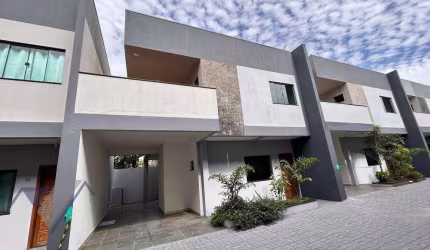 Sobrado com 3 dormitórios à venda, 129 m² por R$ 559.000,00 - Santa Felicidade - Cascavel/PR