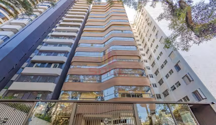 Amplo apartamento de 202m² em frente ao Clube Curitibano – 3 dormitórios com opção para 4