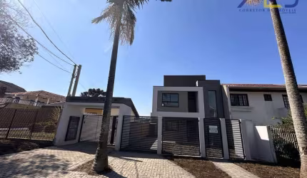 Sobrado com 3 dormitórios à venda, 97 m² por R$ 749.000 - Santa Cândida - Curitiba/PR