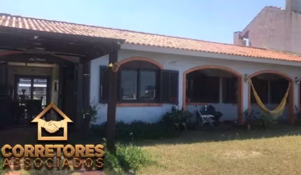 Ampla casa beira mar