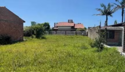TERRENO A 250 METROS DO MAR E AO LADO DA PRAÇA DA CORUJA EM NOVA TRAMANDAÍ