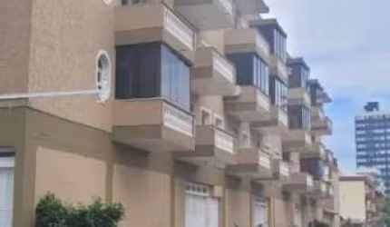 Belíssimo apartamento de cobertura duplex próximo ao mar
