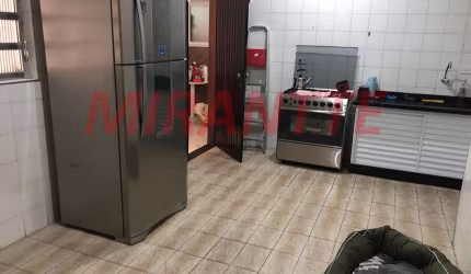 Sobrado de 295m² com 6 quartos em Vila Romero