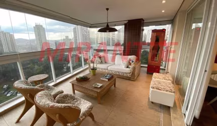 Apartamento de 260m² com 4 quartos em Santana