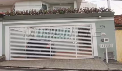 Sobrado de 220m² com 3 quartos em Santa Terezinha