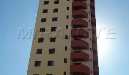 Apartamento de 257m² com 4 quartos em Água Fria