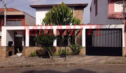 Sobrado de 183m² com 3 quartos em Jardim Guapíra