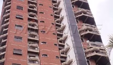 Apartamento de 270m² com 4 quartos em Água Fria