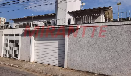 Sobrado de 500m² com 3 quartos em Horto Florestal