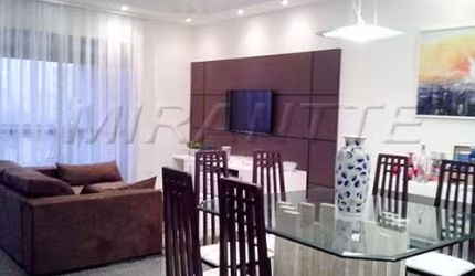 Apartamento de 350m² com 4 quartos em Anália Franco