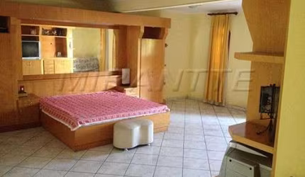 Sobrado com 4 quartos em Vila Miriam