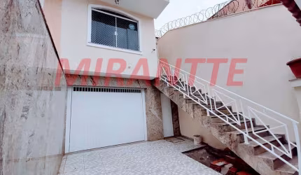 Sobrado de 169m² com 3 quartos em Horto Florestal