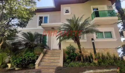 Sobrado de 300m² com 3 quartos em Jardim Floresta