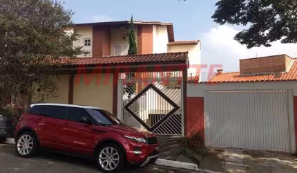 Sobrado de 350m² com 3 quartos em Jardim Guapíra