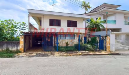 Sobrado de 286m² com 4 quartos em Jardim São Bento