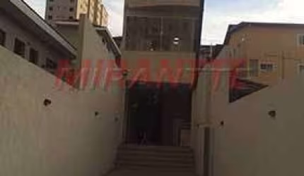 Sobrado de 360m² com 4 quartos em Santa Terezinha