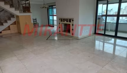 Apartamento de 500m² com 4 quartos em Água Fria