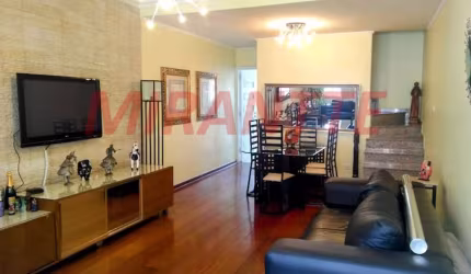 Sobrado de 180m² com 4 quartos em Santana