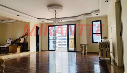 Apartamento de 290m² com 3 quartos em Água Fria