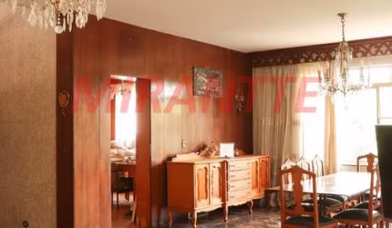 Sobrado de 685m² com 3 quartos em Santana