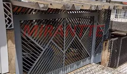 Sobrado de 211m² com 3 quartos em Água Fria