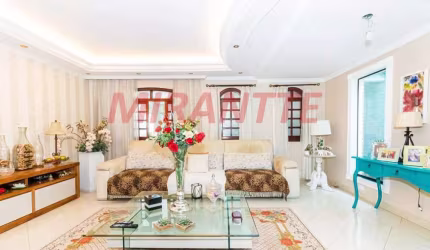 Sobrado de 300m² com 4 quartos em Jardim Tremembé