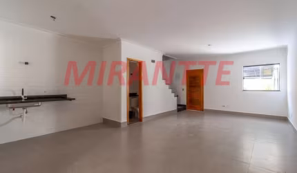 Sobrado de 110m² com 3 quartos em Santa Terezinha
