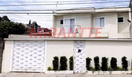 Sobrado de 129m² com 4 quartos em Imirim