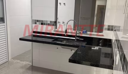Sobrado de 140m² com 3 quartos em Parque Vitoria