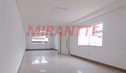 Sobrado de 251m² com 4 quartos em Vila Maria Alta