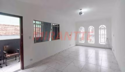 Sobrado de 310m² com 4 quartos em Vila Mazzei