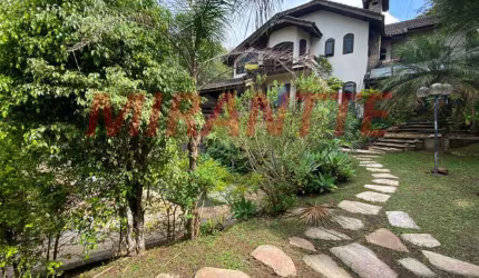 Sobrado de 600m² com 4 quartos em Serra Da Cantareira