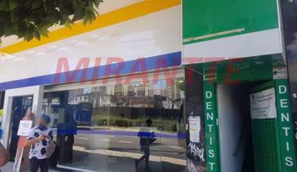 Comercial de 250m² em Santana