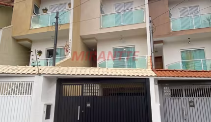 Sobrado de 180m² com 3 quartos em Vila Rosa