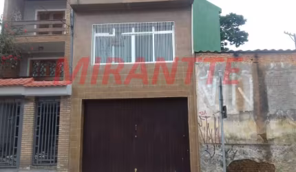 Sobrado de 350m² com 4 quartos em Jardim Peri