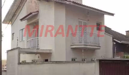 Sobrado de 200m² com 4 quartos em Jardim Virginia Bianca