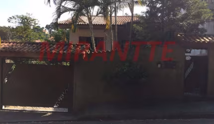 Sobrado de 260m² com 3 quartos em Tremembe