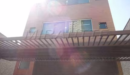 Comercial de 608m² em Imirim