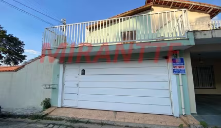 Sobrado de 250m² com 3 quartos em Jardim Bibi