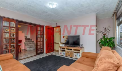 Sobrado de 290m² com 2 quartos em Vila Mazzei