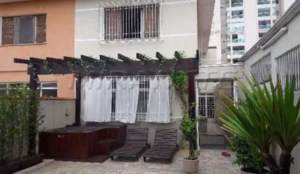 Sobrado de 236m² com 3 quartos em Mandaqui
