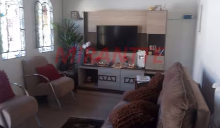 Sobrado de 210m² com 3 quartos em Jardim Samambaia - Mairiporã