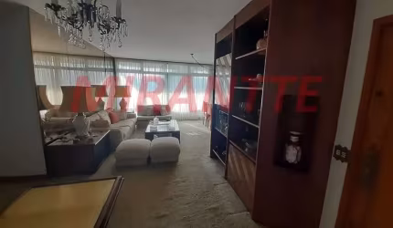 Apartamento de 170m² com 3 quartos em Água Fria