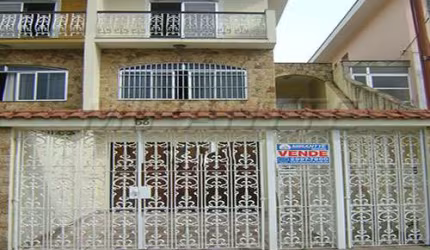 Sobrado com 3 quartos em Vila Nivi