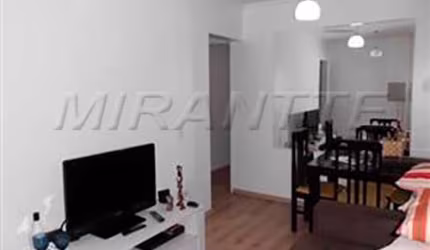 Apartamento de 46m² com 2 quartos em Vila Amalia