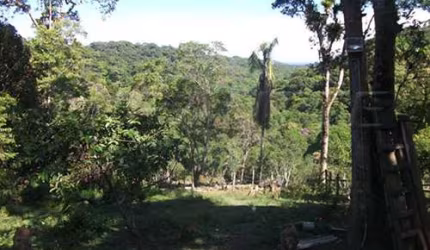 Chácara de 200m² com 3 quartos em Jardim Eliana A