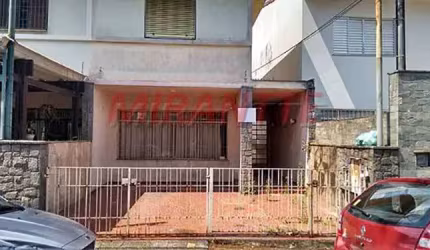 Sobrado de 80m² com 3 quartos em Água Fria