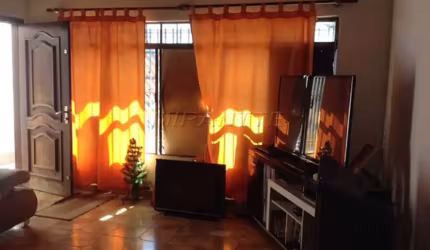 Sobrado com 5 quartos em Vila Bela Vista